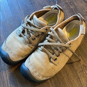 KEEN canvas Stiched Midori Sneakers